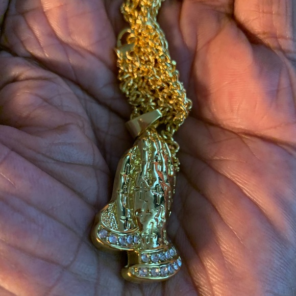 Praying Hands Pendant - Picture 5 of 5
